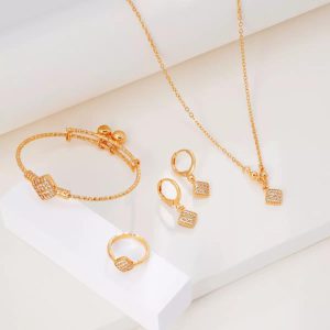 Girl’s Necklace Set 8