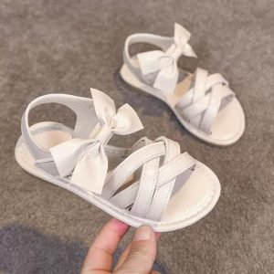 Girl’s Sandals 3